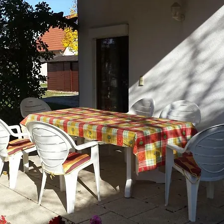Baur Apartament *